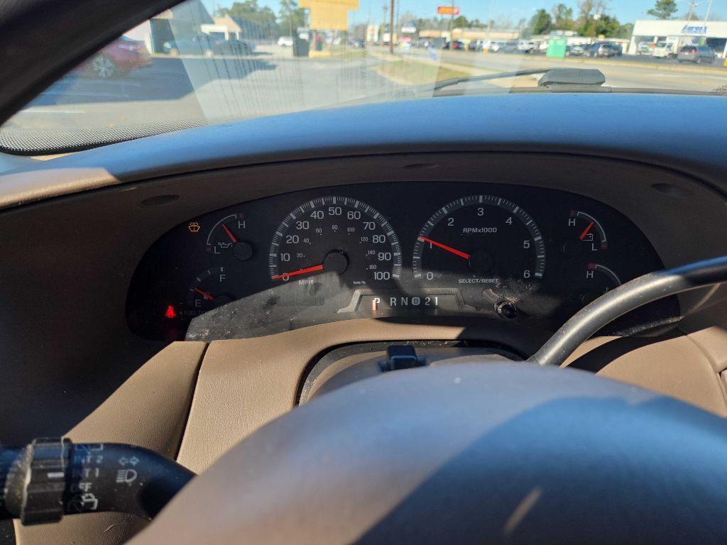 2001 Ford Expedition XLT - stock#10164