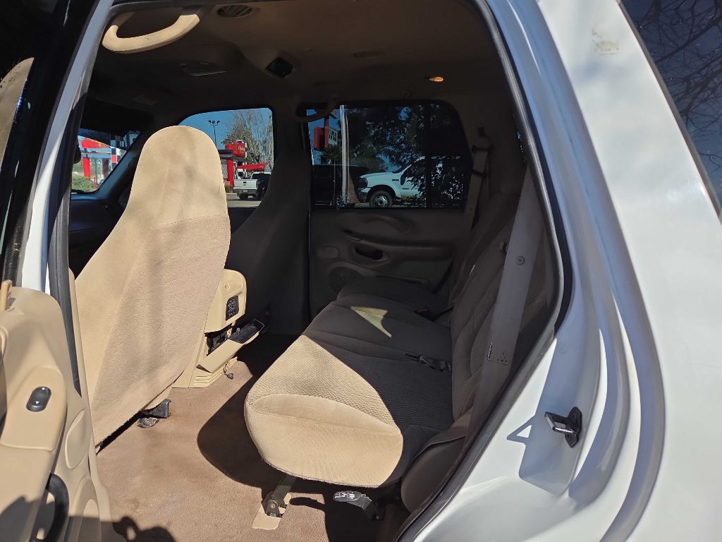 2001 Ford Expedition XLT - stock#10164